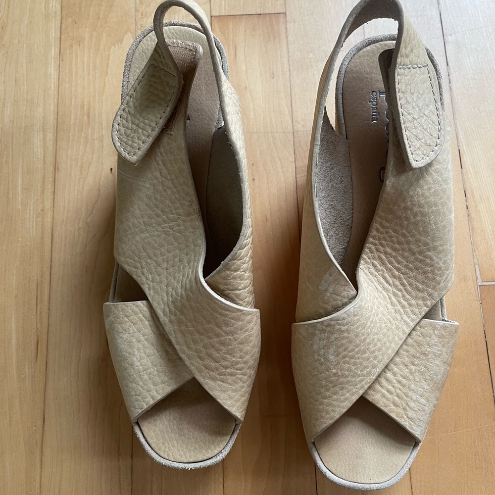Pedro Garcia Pebbled Leather Wedges